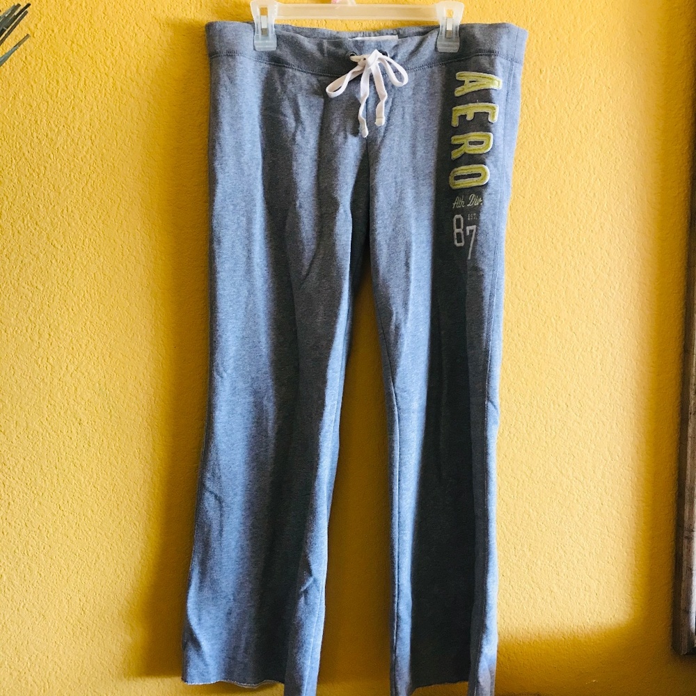✨ Aeropostale gray sweatpants EUC ✨